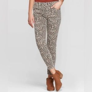 Knox Rose Leopard Print Skinny Jeans Size 2